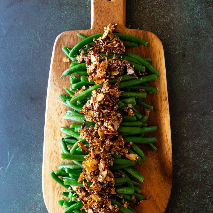 Crunchy Green Beans with Sesame Almond Crumble